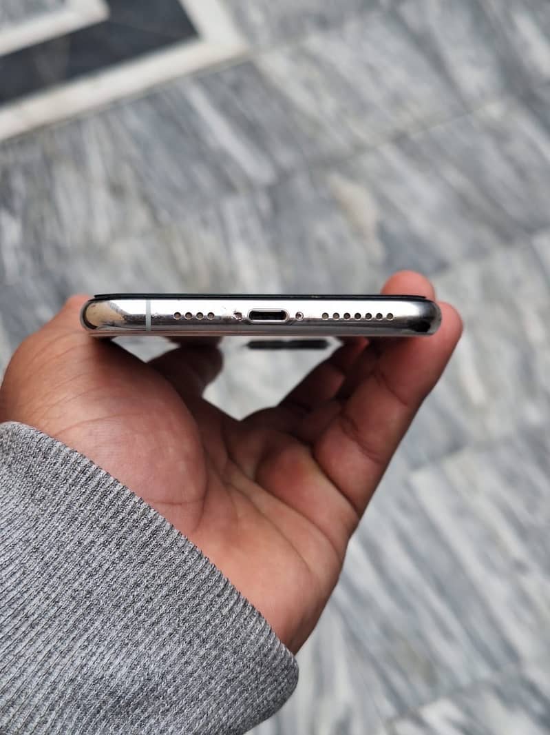 IPHONE 11 pro Max 1