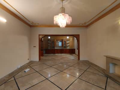 FOR RENT ONE Kanal 3 Beds Upper Portion with Separate Gate I_8/4