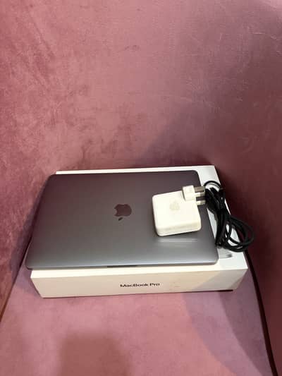 MacBook Pro M1 2020 13.3 inch - 16GB - 512GB with Touchbar