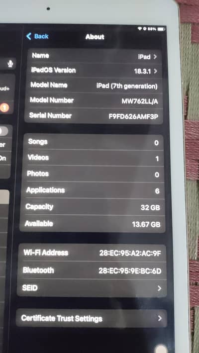 ipad 7th generation condition 8 out of 10 Big Screen