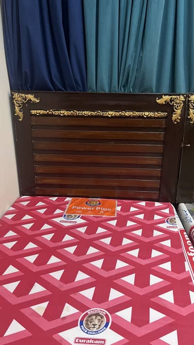 Single bed with mattress