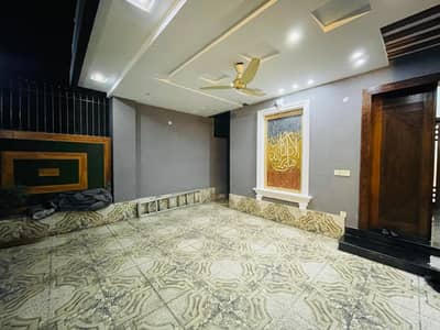 12-Marla beautiful luxury house for sale (0321-4680642