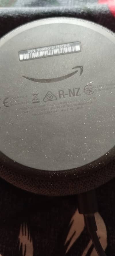 amazon echo dot 3rd gen .  03246814546