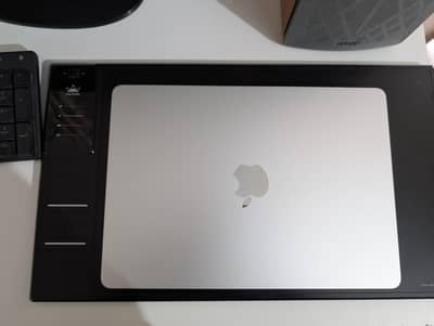 MacBook air M2 (Screen issue)