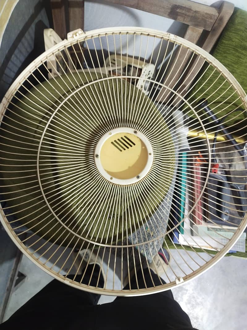 Bracket Fan 2