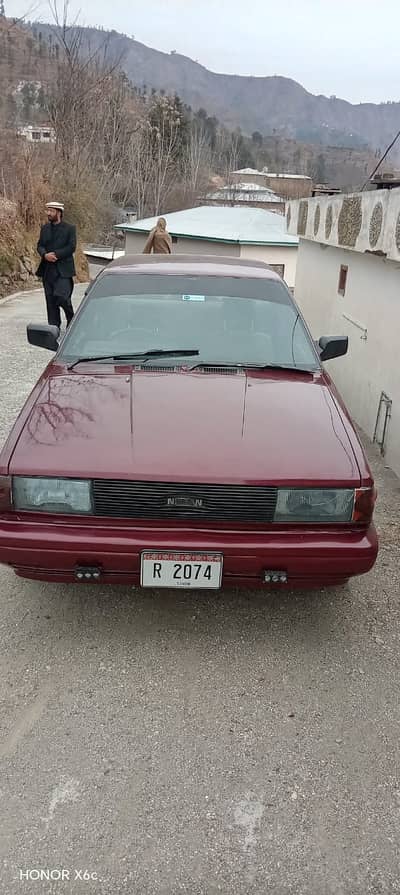 nissan sunny 1990