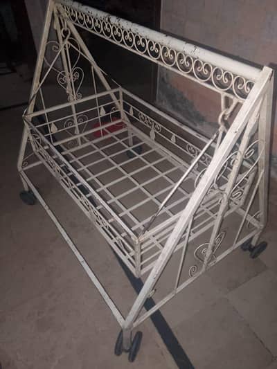 Swings with tyre for baby