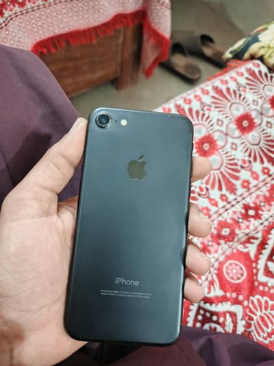 IPHONE 7 10/10 CONDITION 32 GB 100 Health
