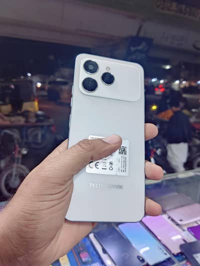 Tecno spark 40