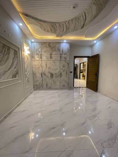 10 Marla Brand New House For Sale