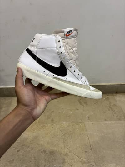 Nike Blazer Mid 77