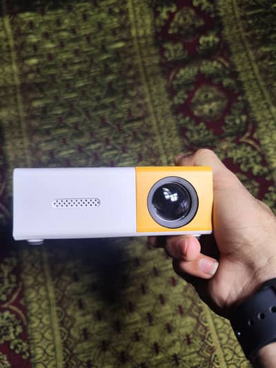 Led mini projector {1080p supported}