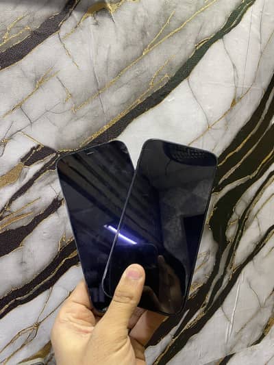 IPhone 12 64Gb water Seald >>