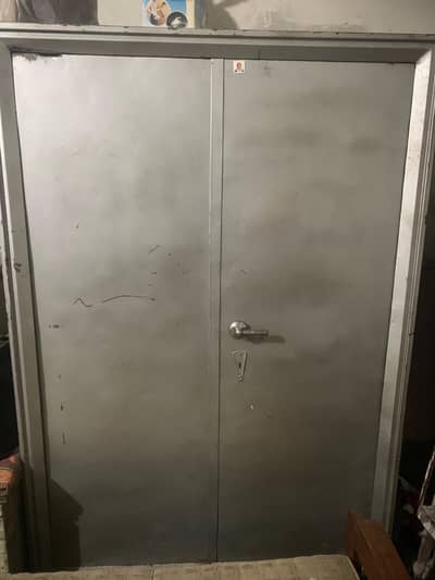 Safe Almari Wardrobe