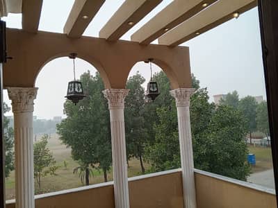 BRAND NEW FACING PARK HOUSE 5 MARLA AVAILABLE FOR RENT IN C BLOCK BAHRIA ORCHARD