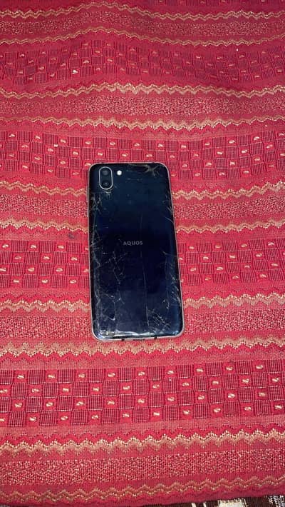 SHARP AQUOS R2 64 GB BACK CRACK 10/9.5 CONDITION