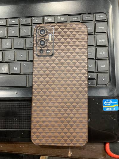 Infinix hot 12 6+5 128