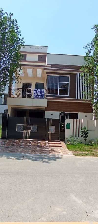 BRAND NEW HOUSE 5 MARLA NEAR TRAFGAL SQUARE AND TAUHEED PARK AVAILABLE FOR SALE