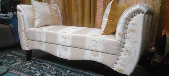 Very beautiful heavy comfortable Molty foam dewan03335138001