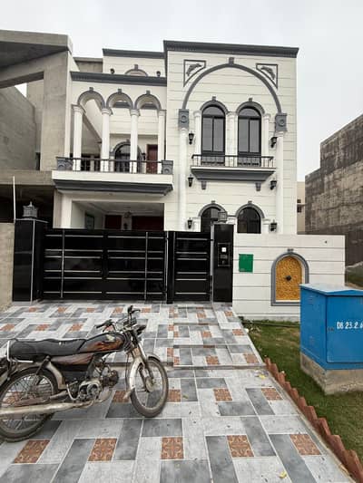 I SELL 5 MARLA BRAND NEW HOUSE IN BAHRIA ORCHARD LAHORE