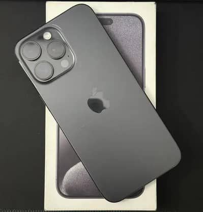 iphone 15pro max  jv 256 gb.  phone no 03246658180