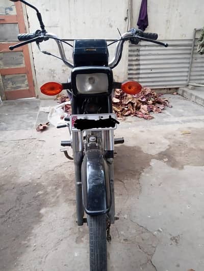 Super star 2017 Black colour 1st owner