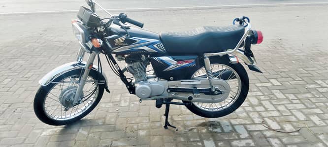 Honda 125 in mint condition like new bike for Honda Lover