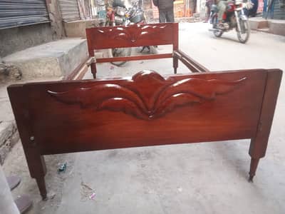 single  sheshamwood bed / 2 wooden chairs