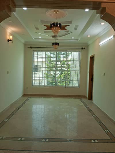 30x60, Full House Available for Rent with 5 bedrooms in G-13, Islamabad