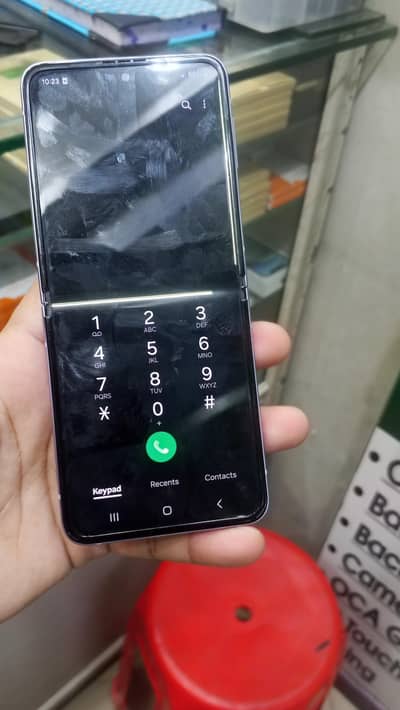 Samsung z fli 3 hai sim time available hai