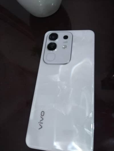 white color brand new phone 8 /128