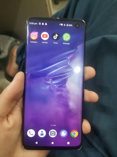 Fujitsu Arrow F-51A 5G