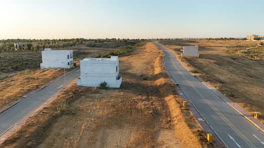 INVESTOR DEAL! 125sq yd plots FOR SALE in Precinct-25 TOP HEIGHTED location, near GOLF & Bahria Town School. 15min Drive from Main Gate of Bahria Town Karachi. LOW BUDGET PLOTS at INVESTOR RATES.