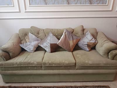 Luxury Sofa Set - 5 Seater.  Urgent Selling