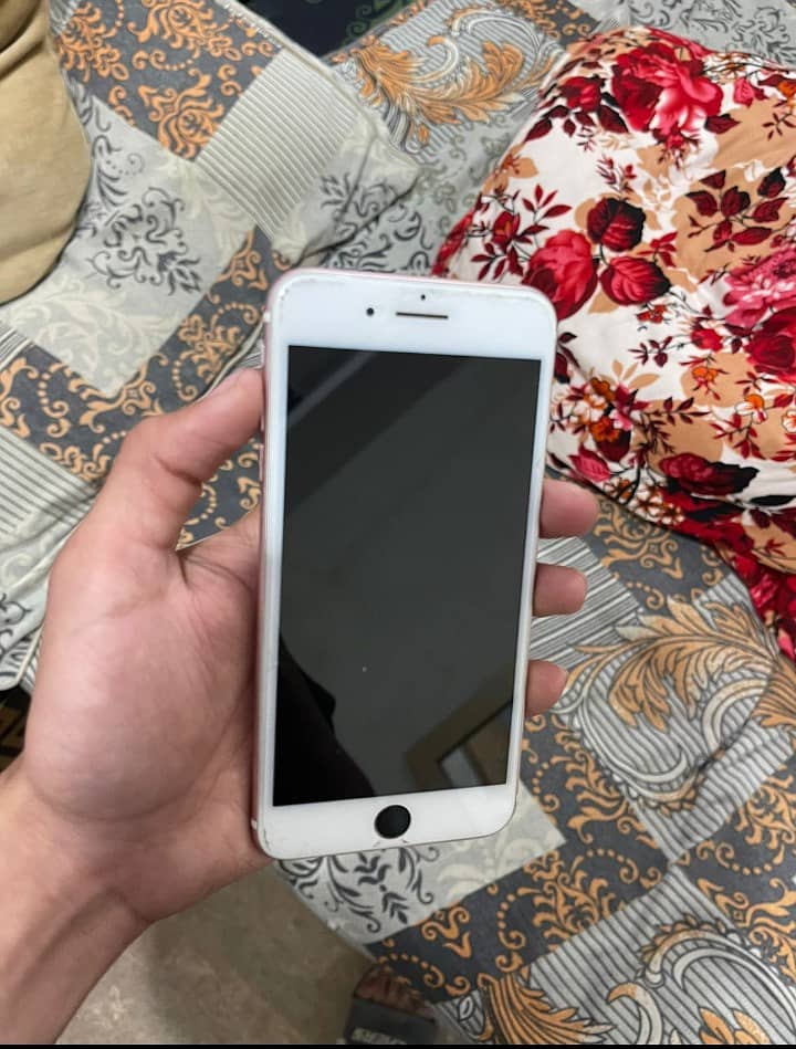 Apple iPhone 7 Plus 0