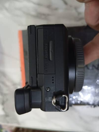 Sony alpha A6400 with sigma 30mm 1.4 10/9.5