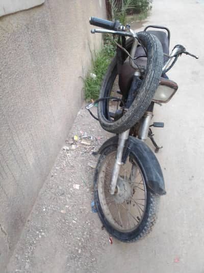Salam bike good condition available