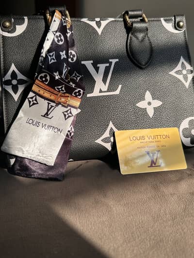 Loui vuitton and gucci