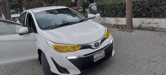 Toyota corolla yaris 1.5 automatic full option push start