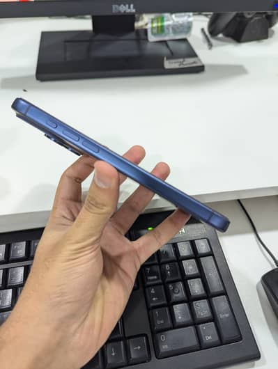 IPHONE 17 PRO MAX, just like new