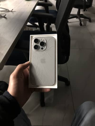 Iphone 15 pro (pta approved)