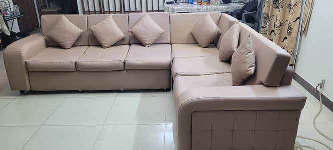 Carefully used Leather sofa in excellent condition