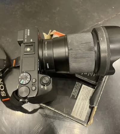 Sony A6500 with Sigma 16mm 1.4