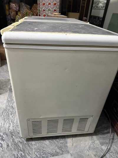 Haier freezer 8/10 condition
