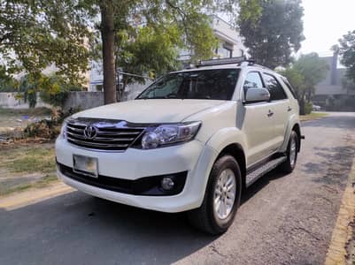 Toyota Fortuner 2013 Total Genuine