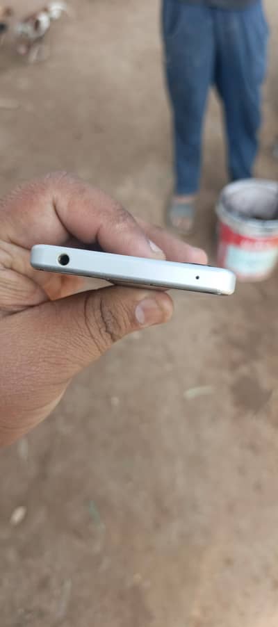 Sony Xperia 5mark4 ne condition only 2 line 15 month se aisa hi lia th