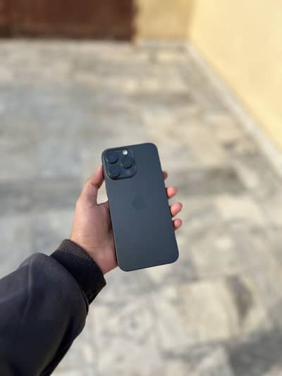 15 pro max factory unlock sim working 93 health all ok