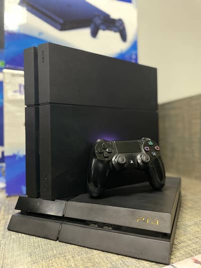 Ps4 fat/slim ps4 pro available (jailbreak,online ) 03114121490