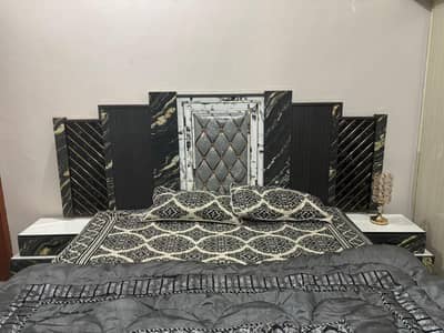 Bed and dressing for sele  bilkul new