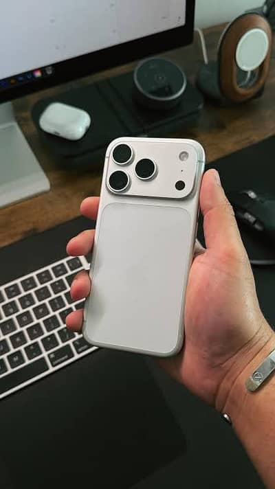 Iphone 17 pro 256 Gb NON PTA SIM NON ACTIVE